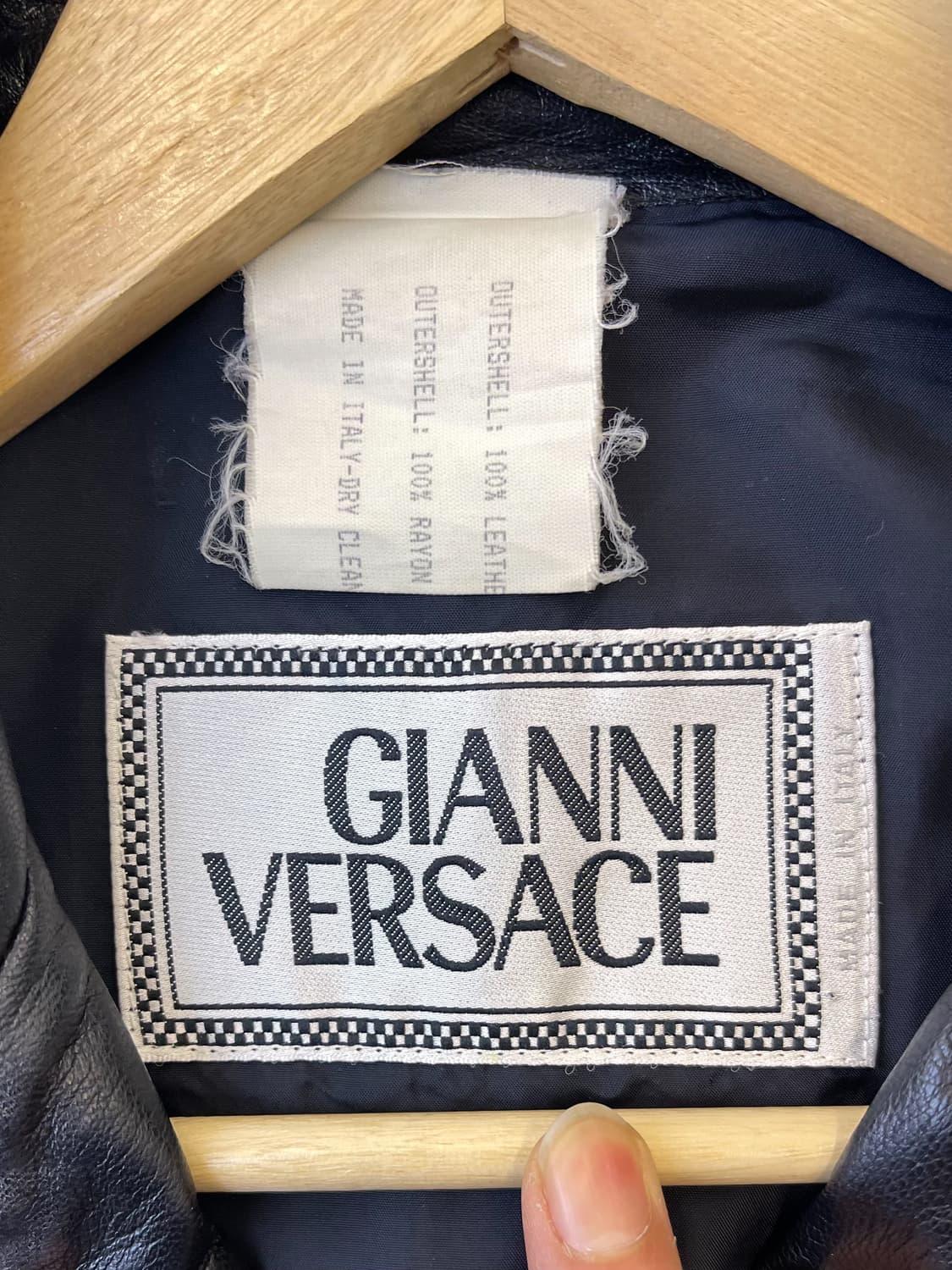 지아니 베르사체 8-90s 플리츠 레더 자켓 상품이미지7