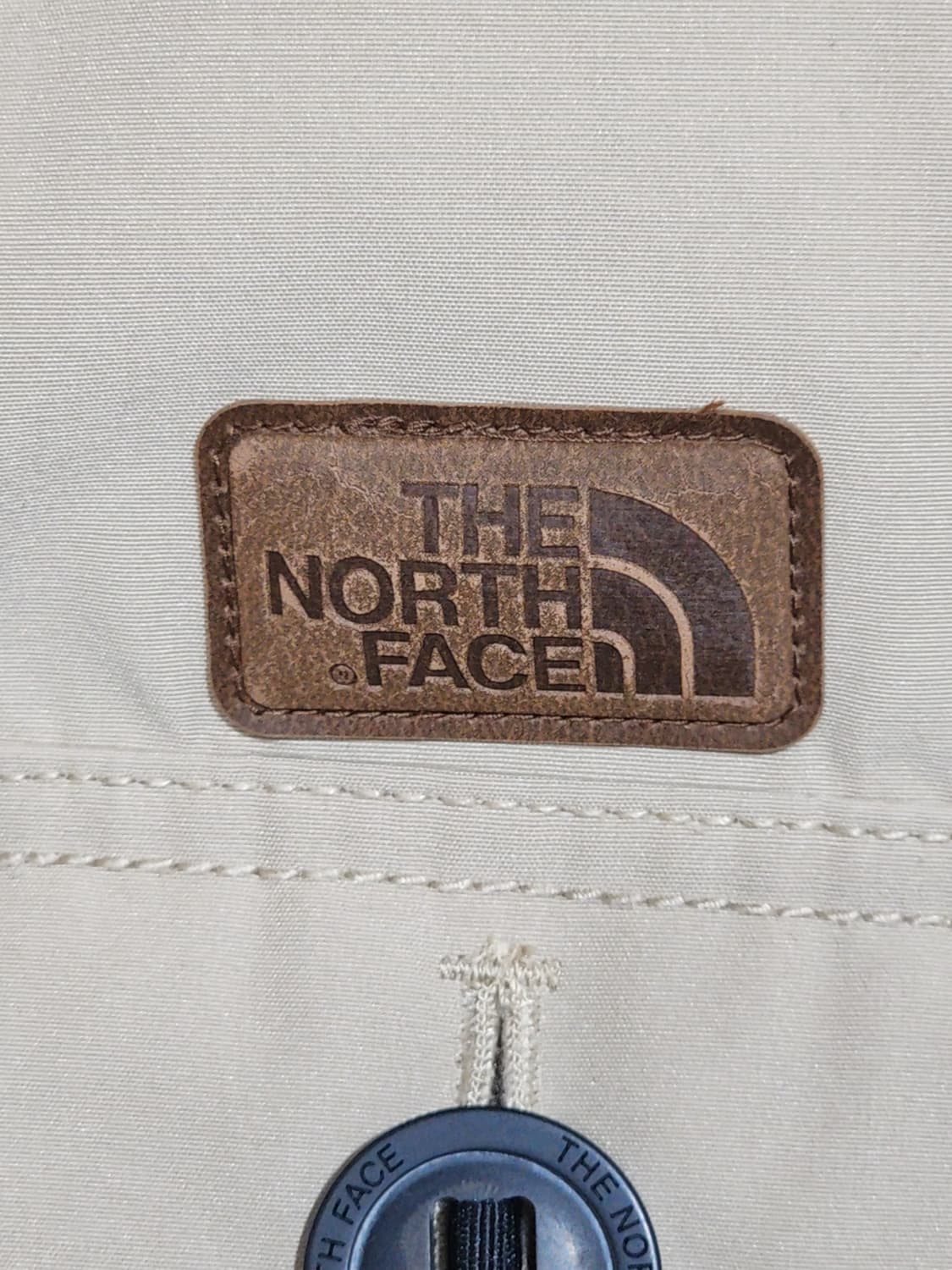 (100) 노스페이스 거위털 패딩조끼 베이지 구스다운 베스트  상품이미지4