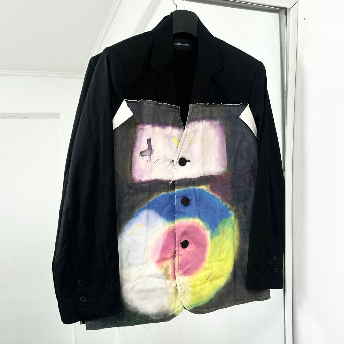 더뮤지엄비지터 22FW 그래픽 블레이저 자켓 상품이미지1