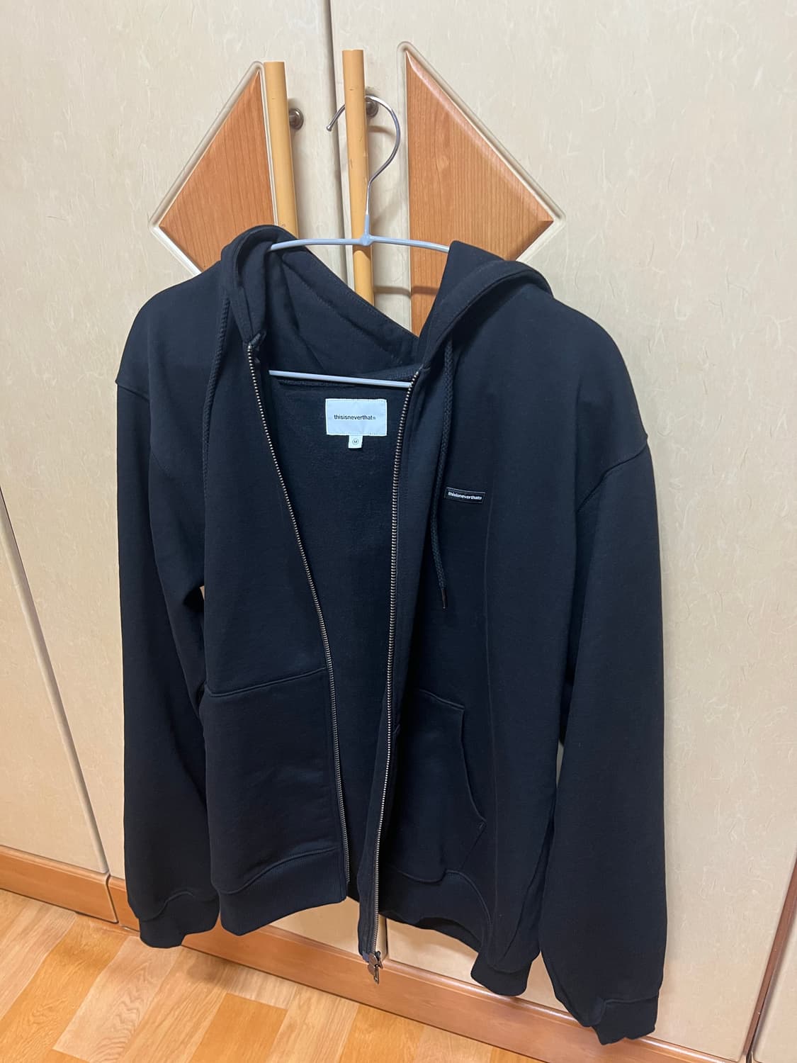 디스이즈네버댓 후드 집업 블랙 새상품 상품이미지2