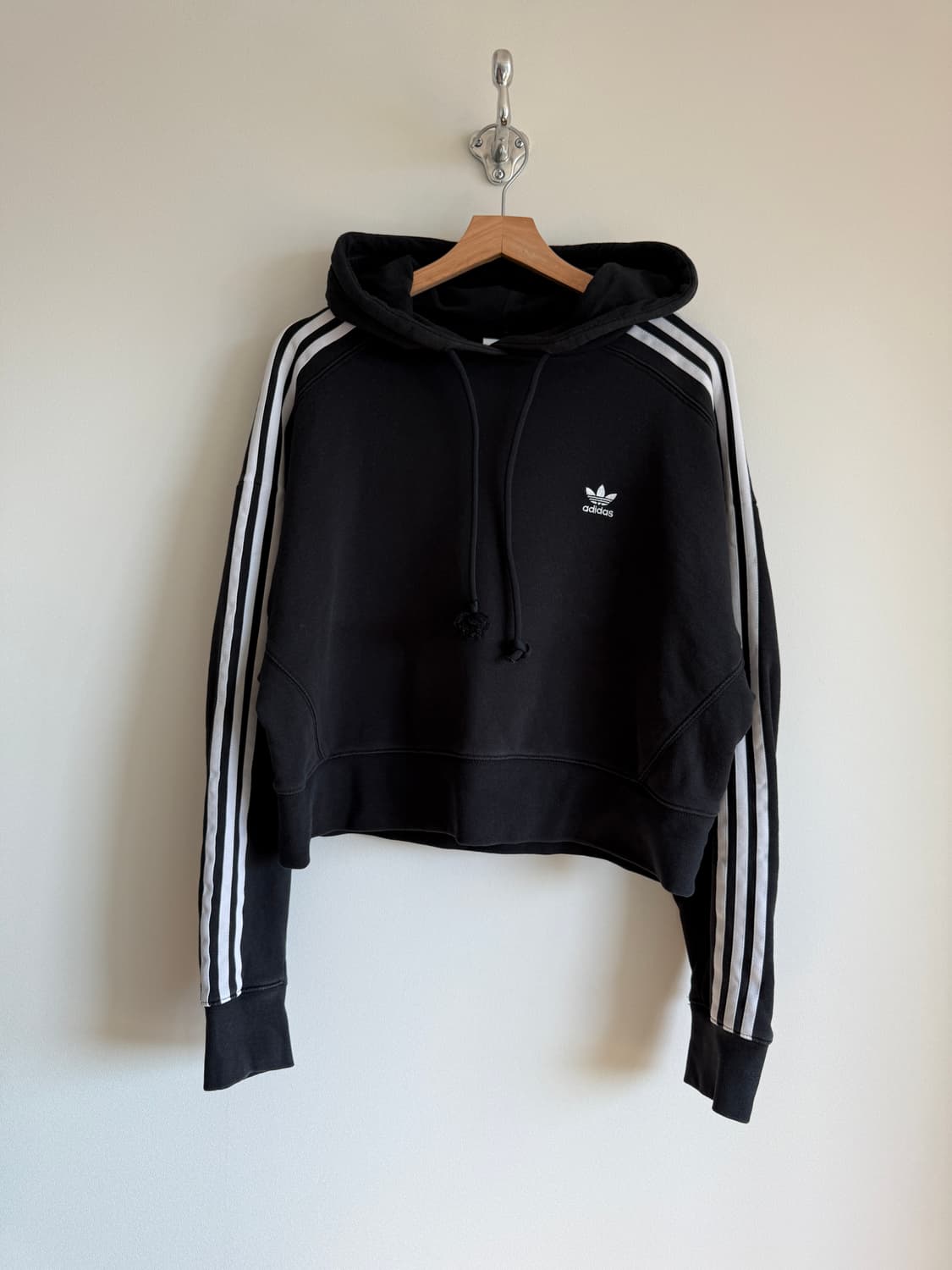 아디다스(adidas) 크롭 후드 상품이미지1