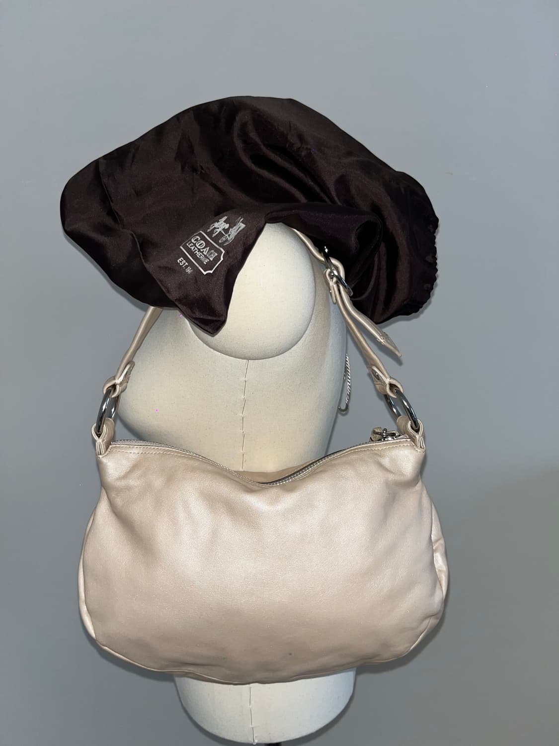 🎉BLACK FRIDAY🎉 Coach creamBag 상품이미지4