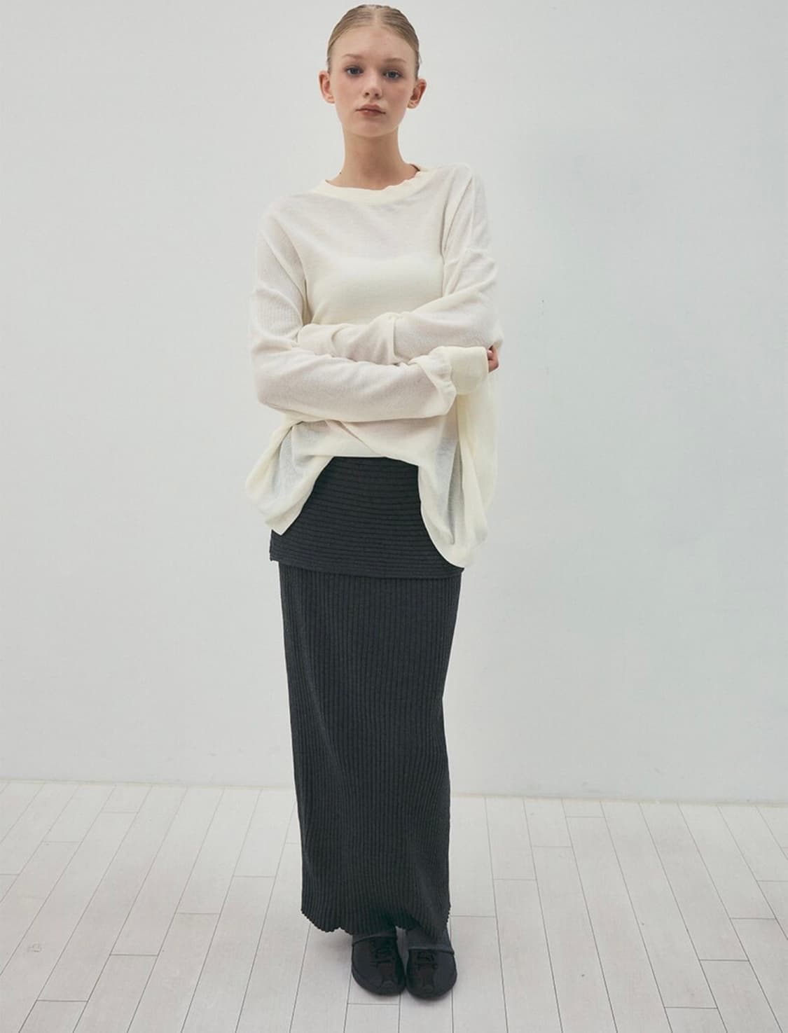 씨타 폴디드 립 니트 스커트 챠콜 상품이미지3