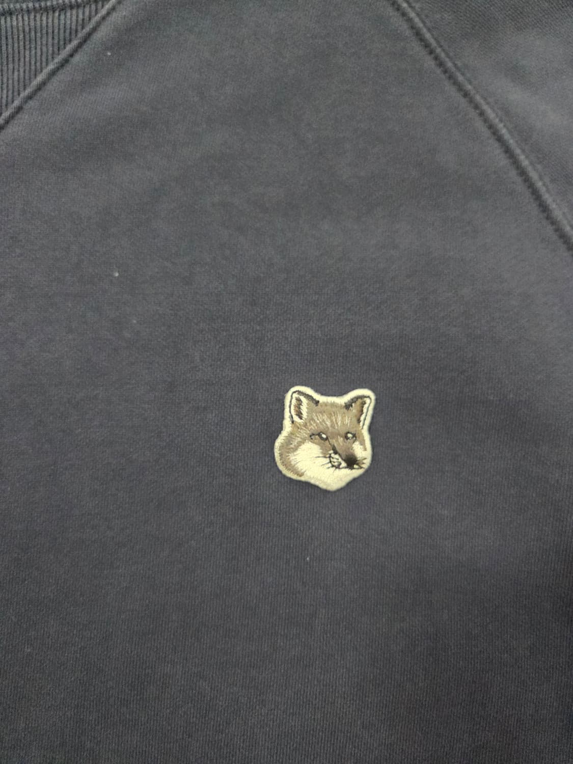 메종키츠네 네이비 맨투맨 상품이미지3