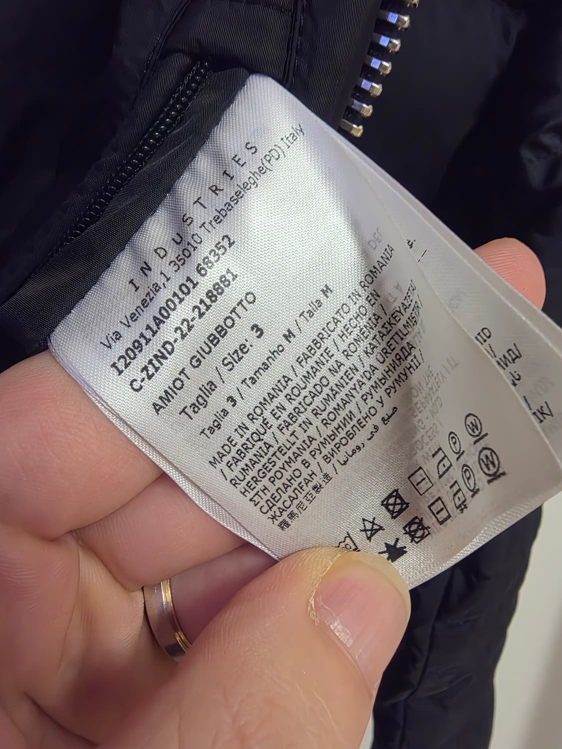 [23년] 몽클레어 아미오 경량 바이크 다운 패딩 3사이즈 상품이미지9