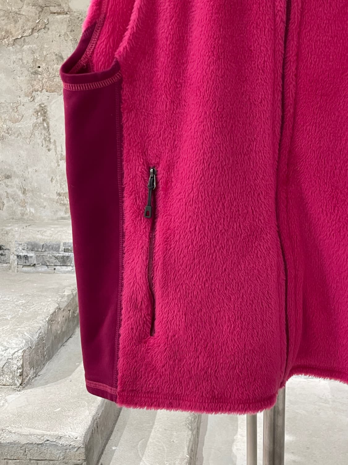 파타고니아 우먼 라즈베리 r2 플리스 베스트 상품이미지4