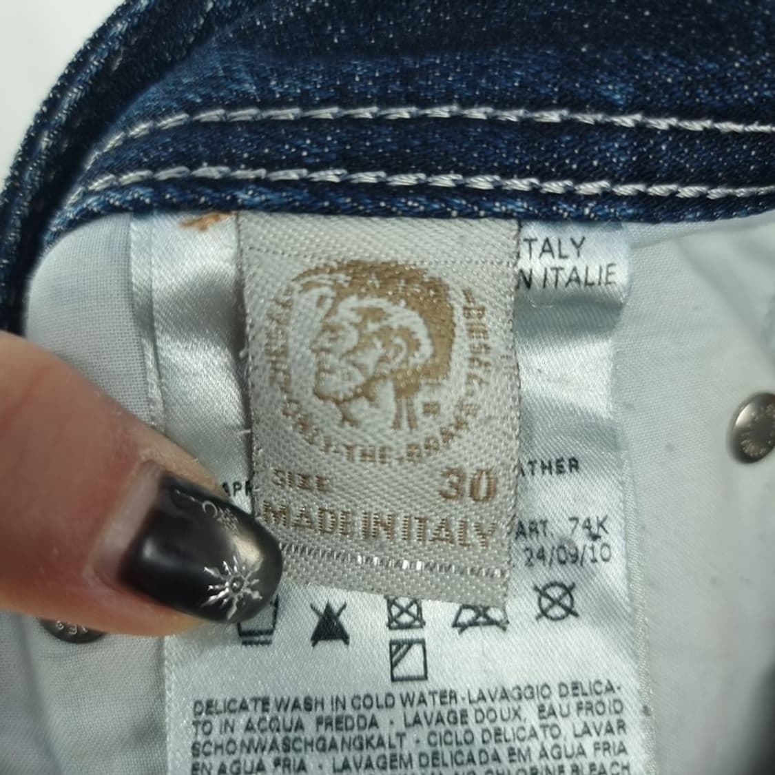 [디젤] 타나즈 빈티지 워시드 진청 슬림핏 데님 팬츠 청바지 P01327 상품이미지8