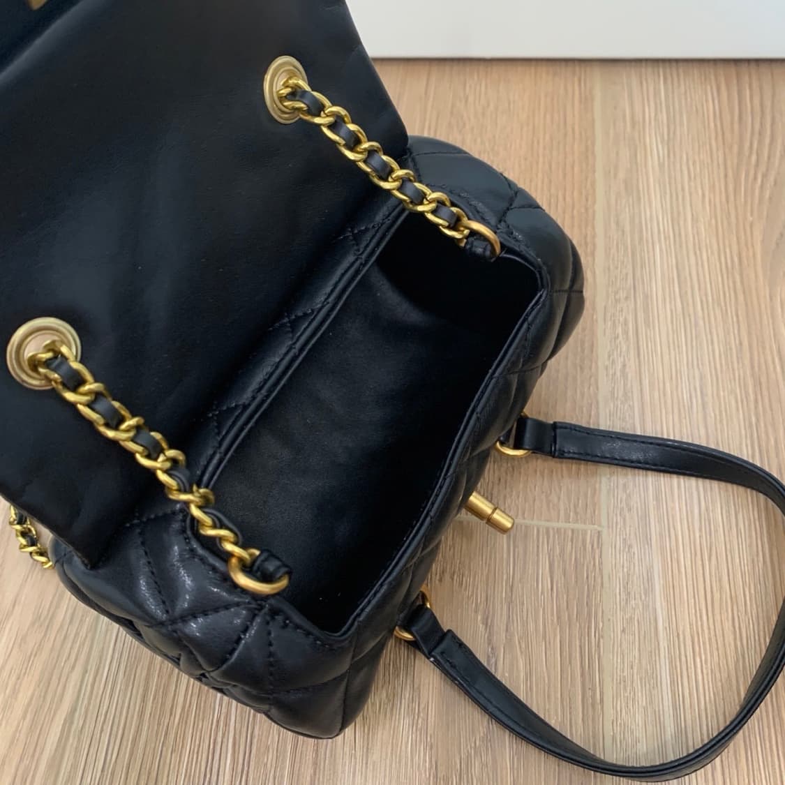  샤넬VIC 보스턴 레더 미니핸들백 체인백 VIP 선물 상품이미지7