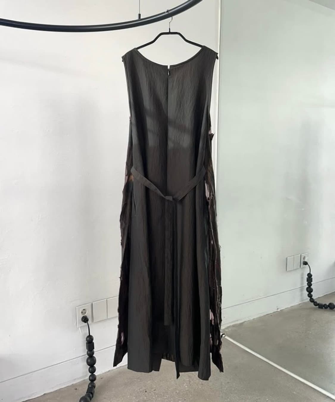 낙엽 유화 디테일 원피스 상품이미지3