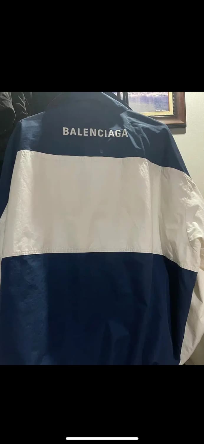 발렌시아가 로고 윈드브레이커 바람막이 상품이미지2