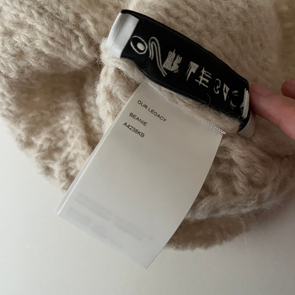 아워레가시 bone airy alpaca beanie 상품이미지4