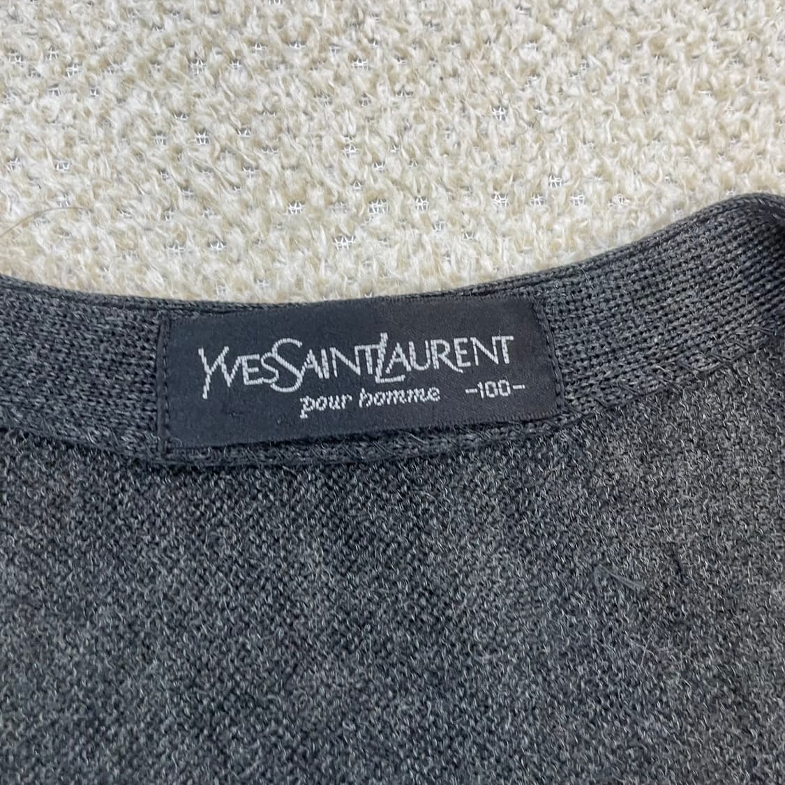 입생로랑 ysl 자수 로고 스트라이프 가디건 상품이미지3