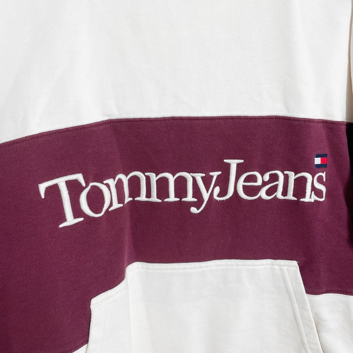 D2 타미 진스(Tommy Jeans) 스케이터 세리프 리니어 후디 L사 상품이미지4