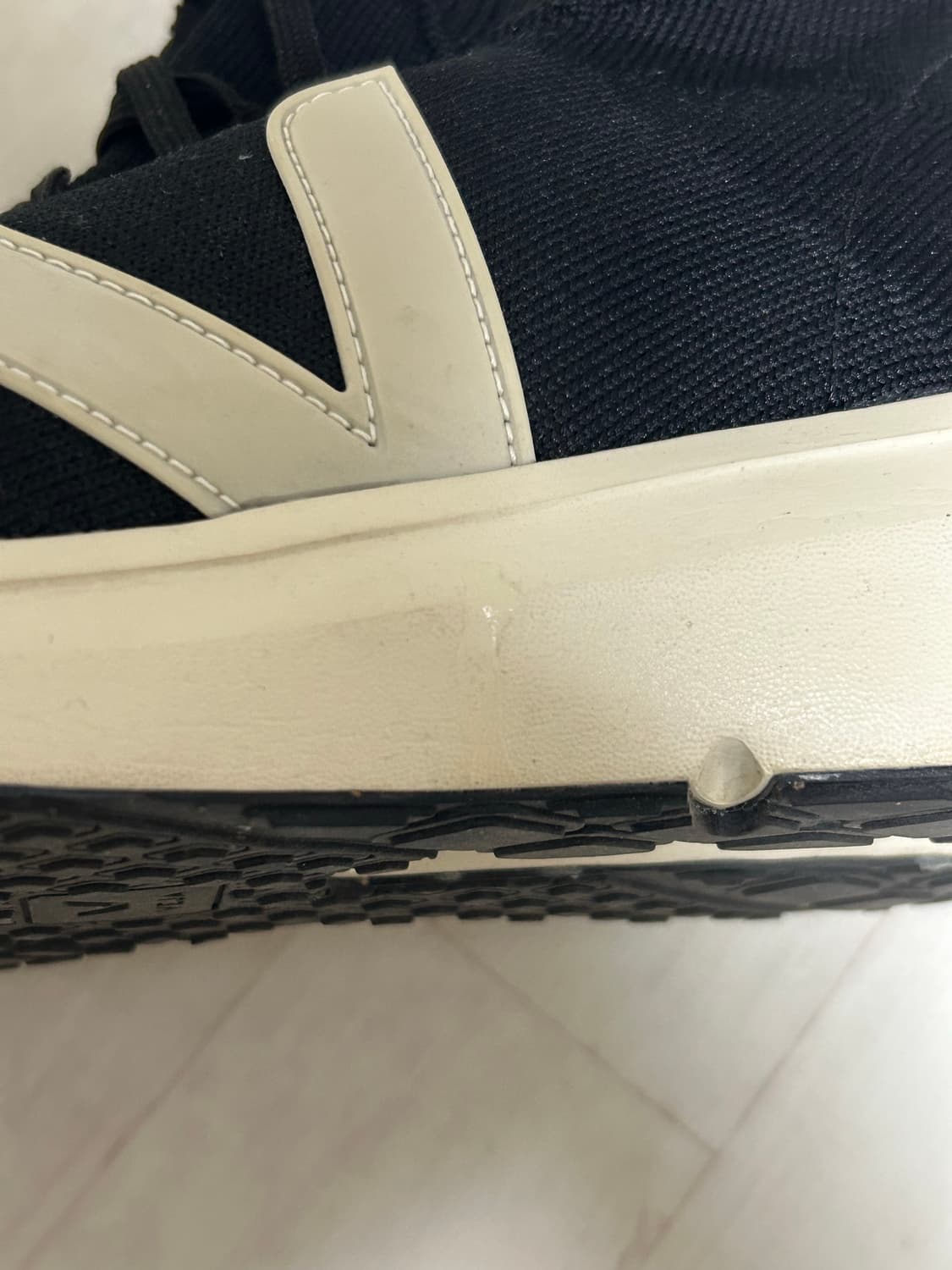 릭오웬스 x 베자 러너 스니커즈 상품이미지9