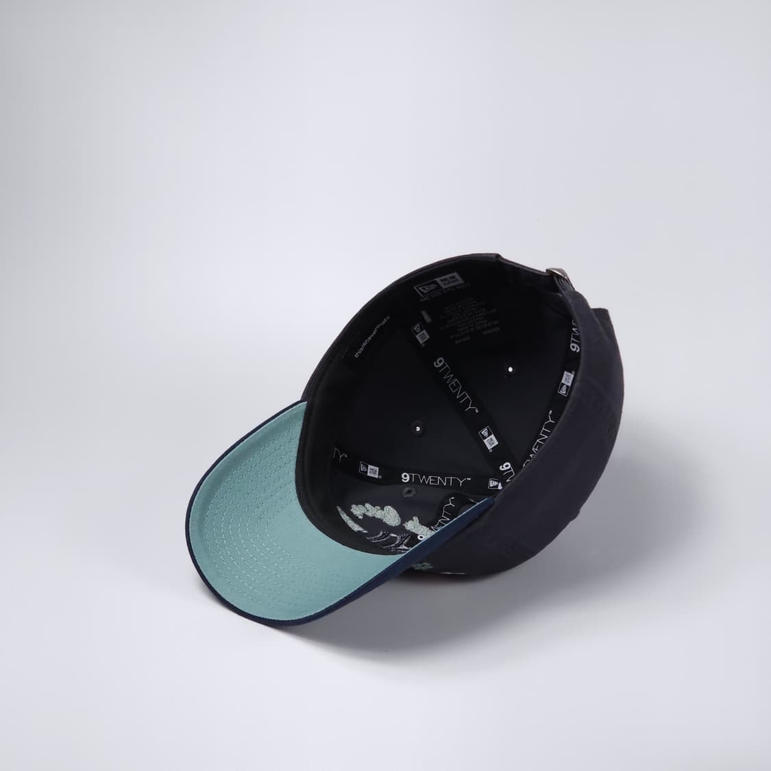 뉴에라 X 디스이즈네버댓 뉴욕 양키스 투톤 볼캡 모자 상품이미지4