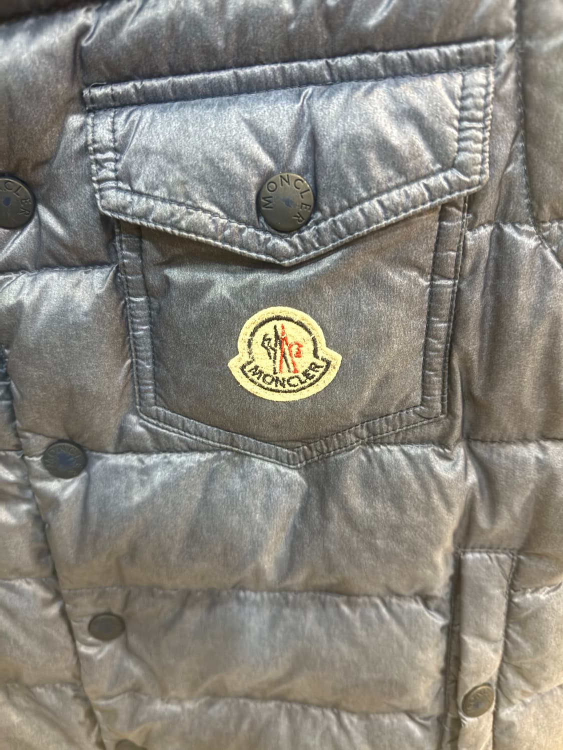 14y/55 정품 몽클레어 패딩조끼 팝니다 상품이미지2