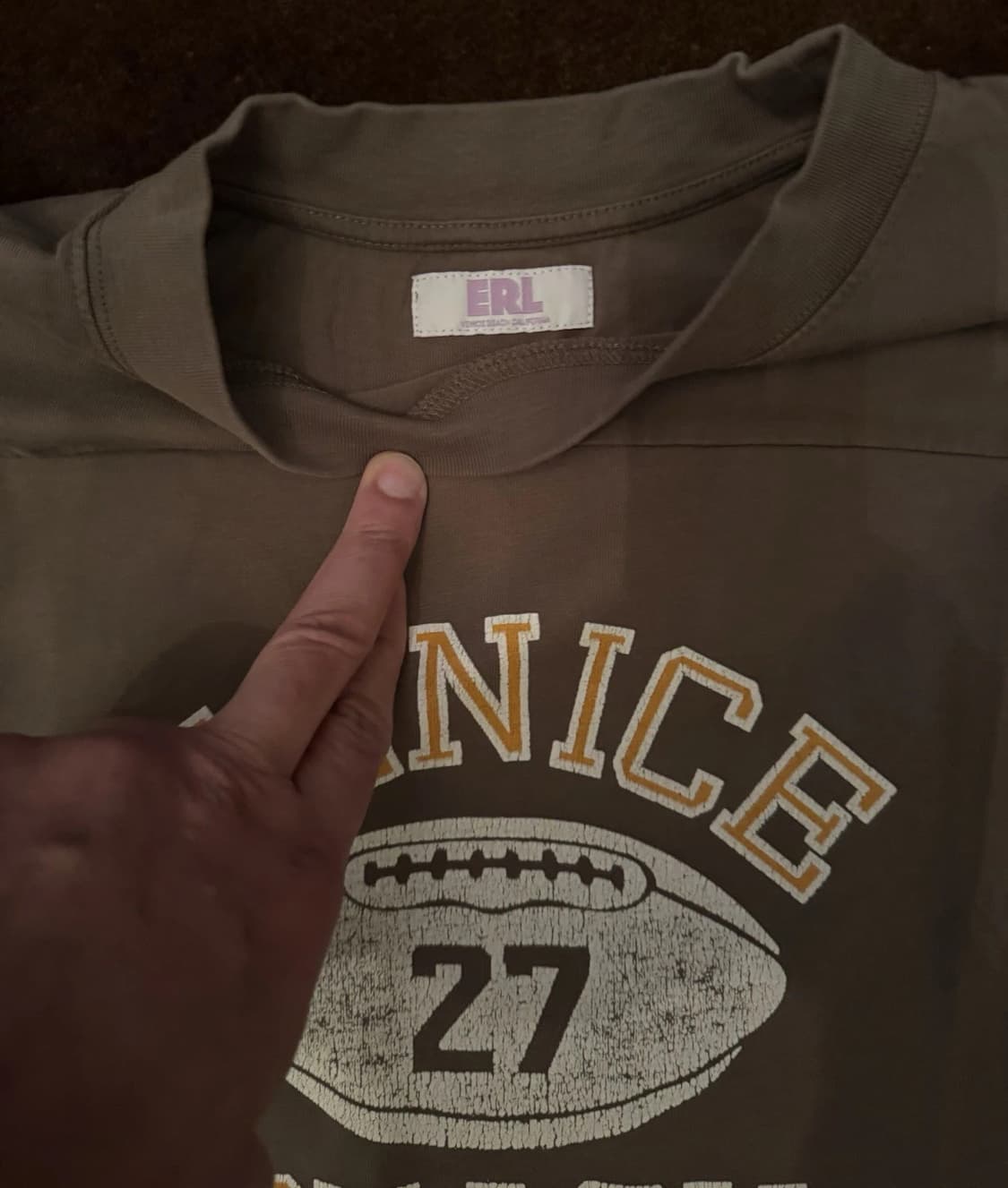 ERL 이알엘 베니스 비치 27 풋볼 7부 티셔츠 브라운 상품이미지3
