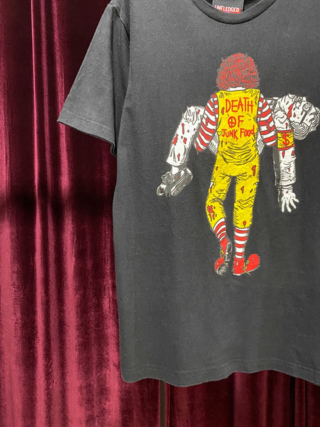 UNFLEDGED death of junk food T-shirt 상품이미지3