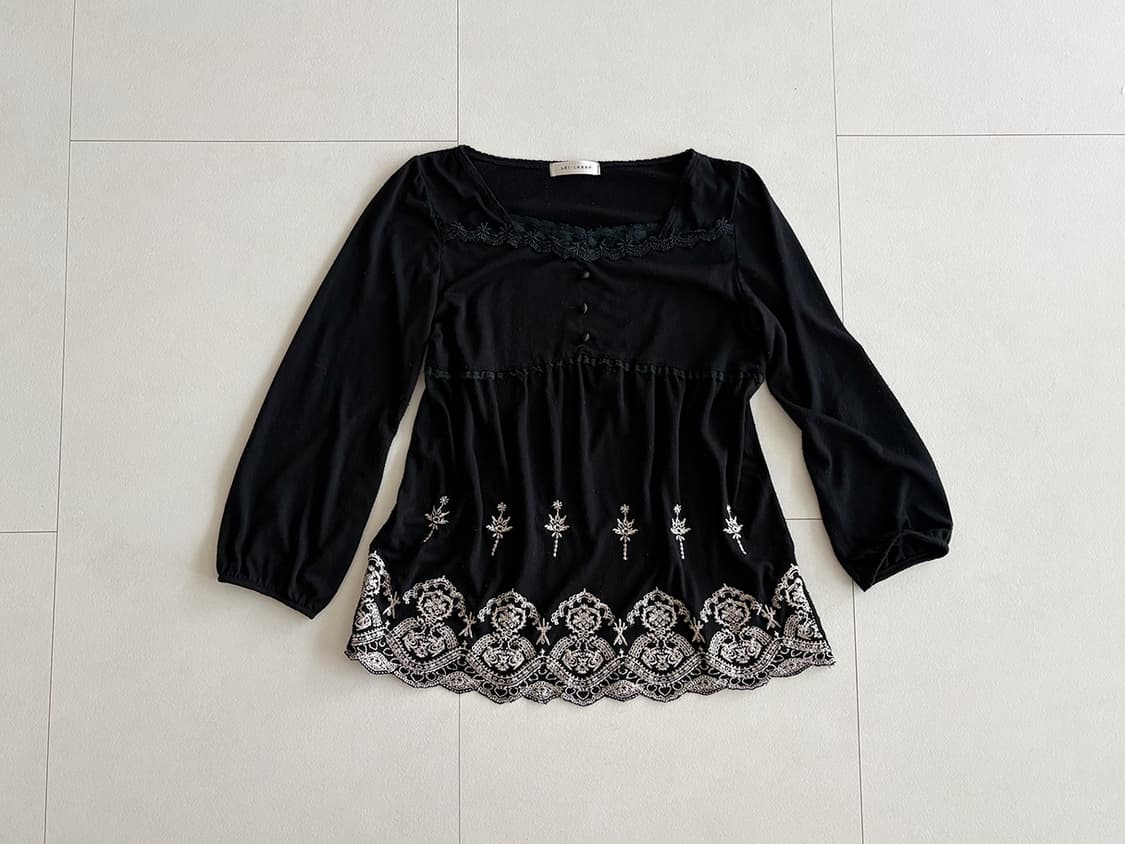 embroidery lace top 상품이미지1