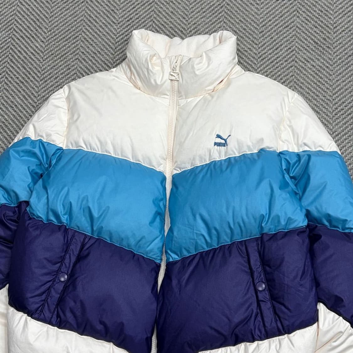 푸마 배색 덕다운 패딩 v1749 상품이미지3