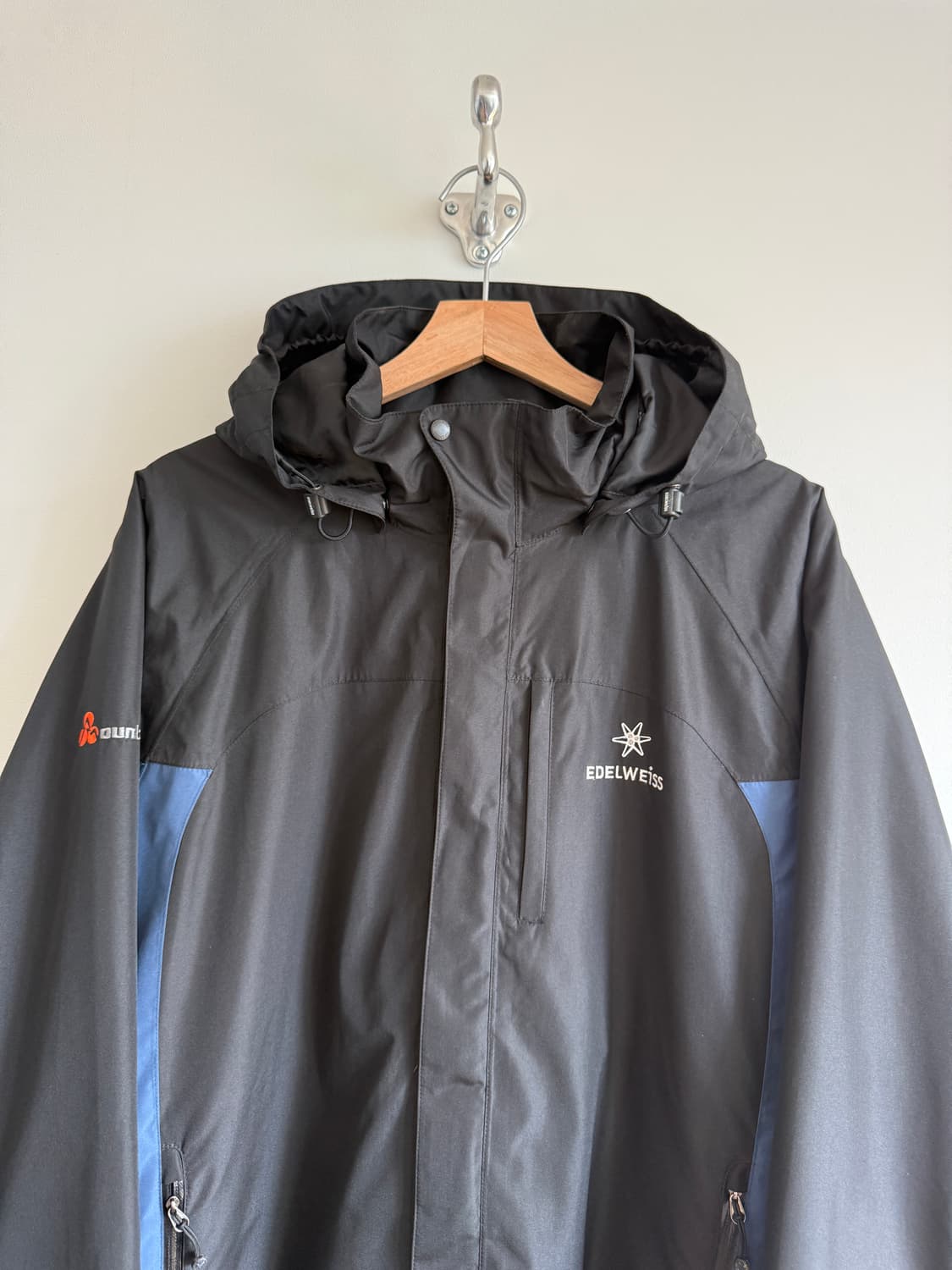 Pre owned 윈드브레이커 바람막이 상품이미지2