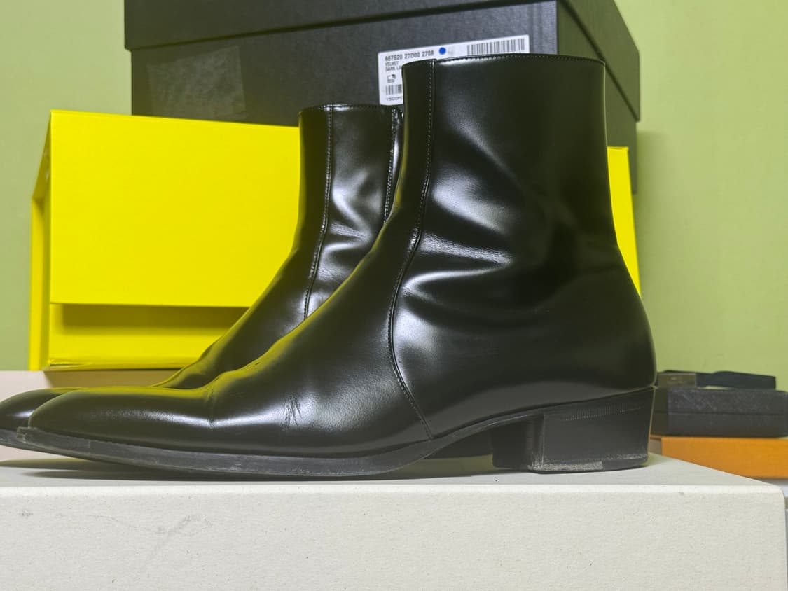 생로랑 로만 42사이즈 상품이미지1