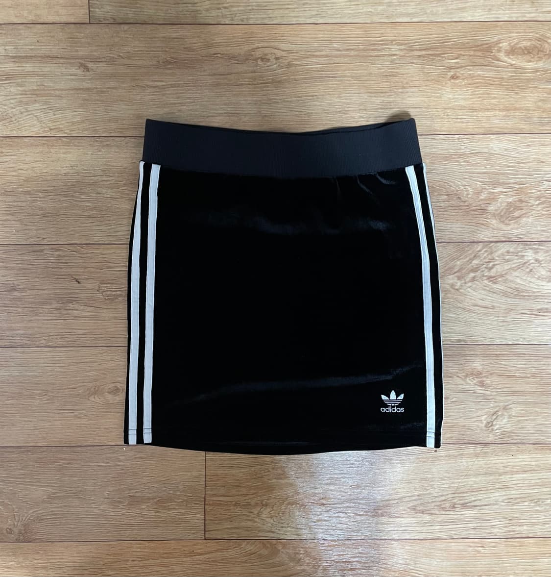 아디다스 블랙 벨벳 스커트 치마 상품이미지1