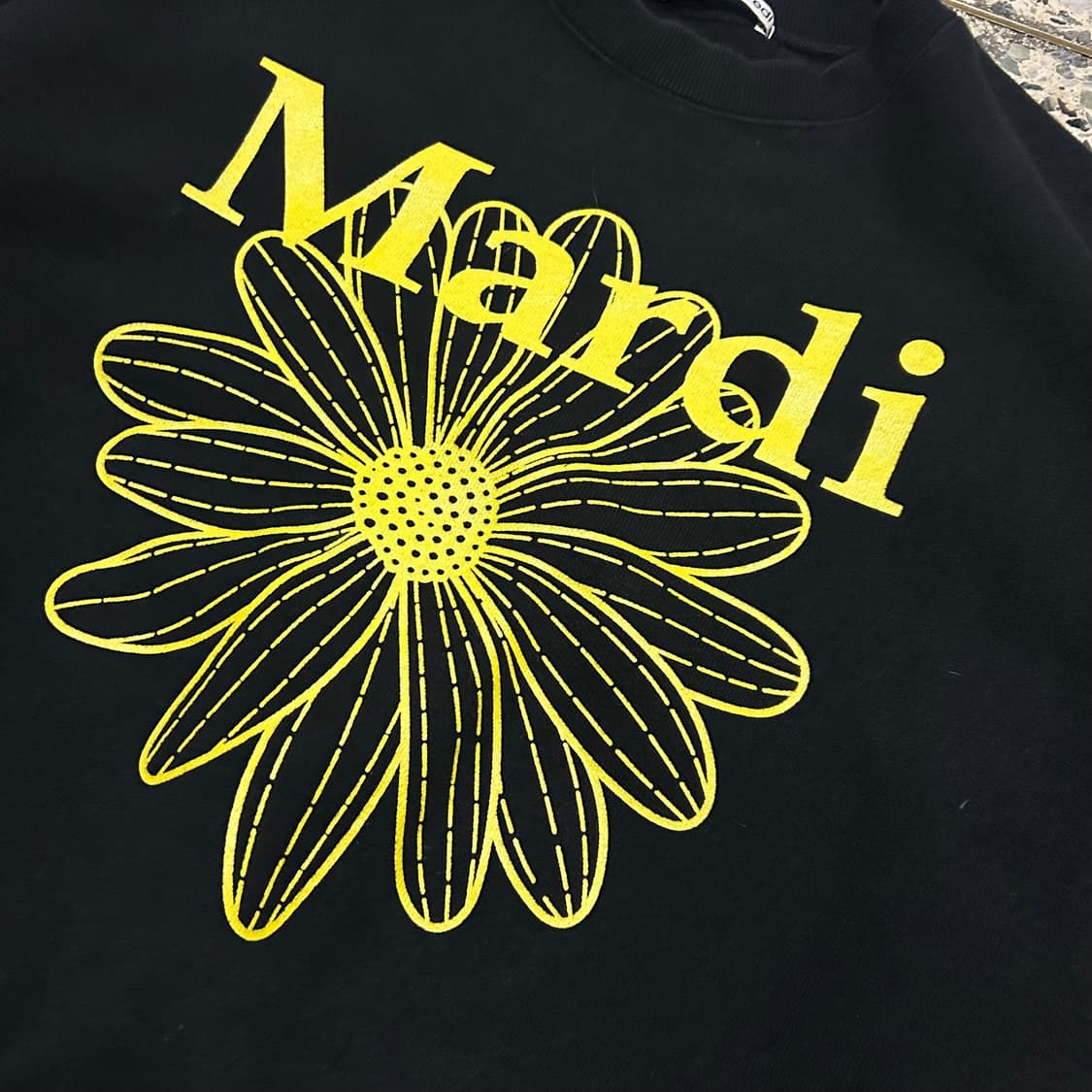 마르디 메크르디 블랙 맨투맨 상품이미지4