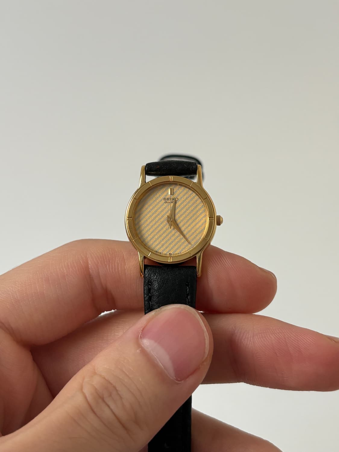 1980s Stripe Dial Gold Ladies Quartz 상품이미지3