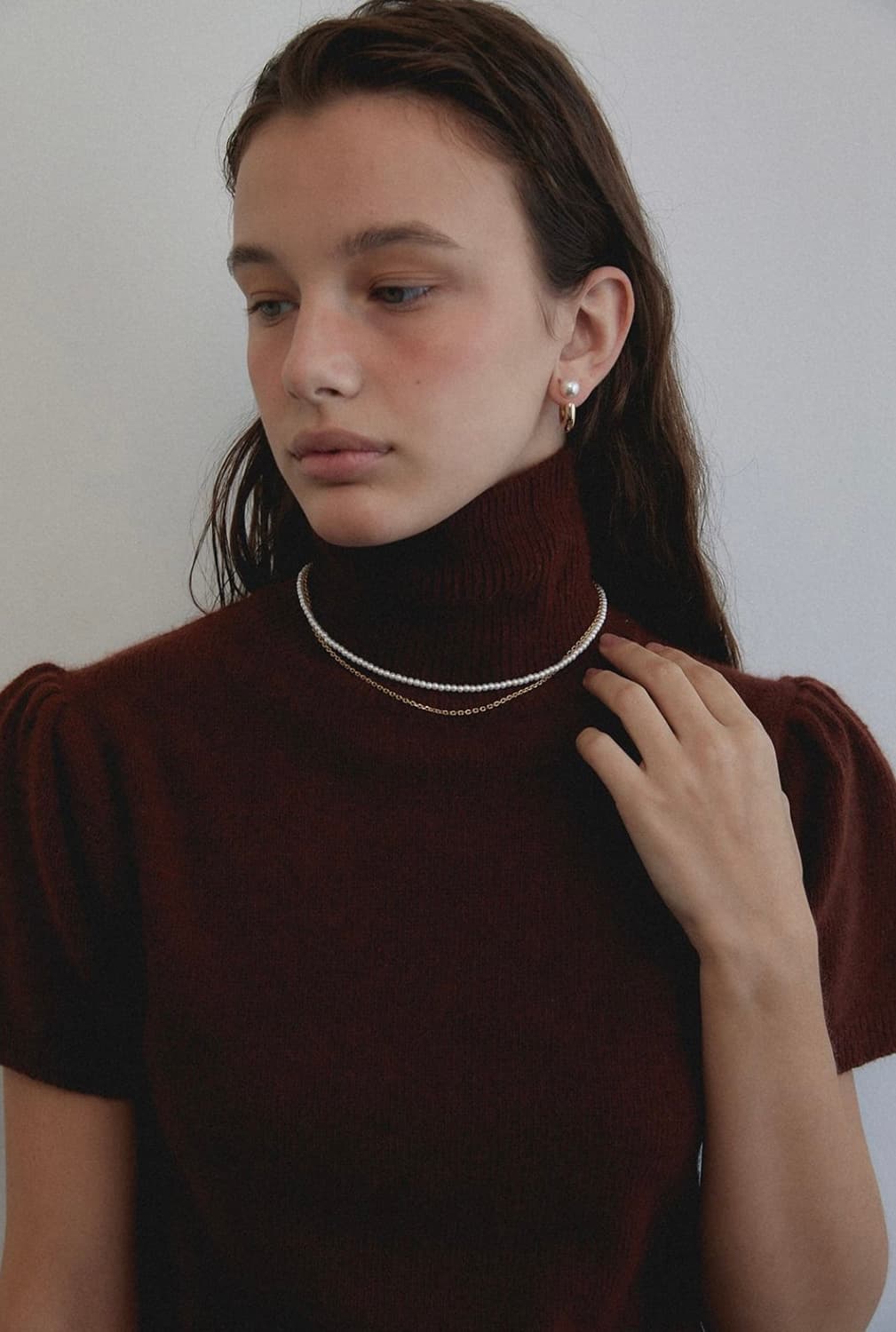 미드나잇모먼트 커브 진주 귀걸이(골드) 상품이미지4