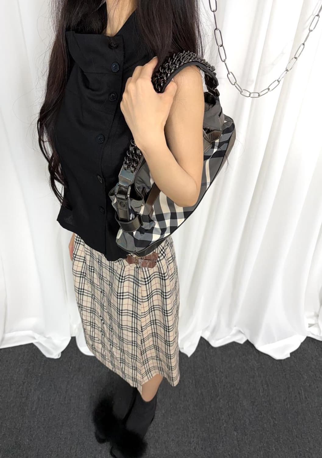 버버리 비트 체크 체인 핸들 호보백 상품이미지2
