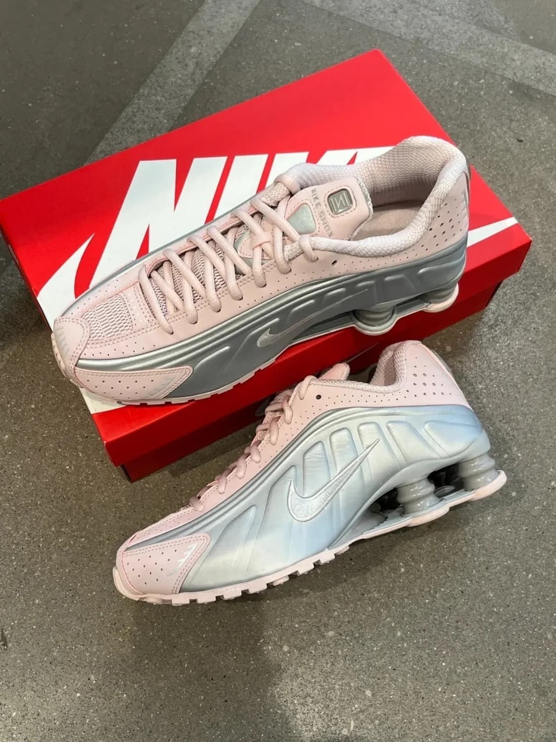 새상품🌟나이키 샥스 R4 핑크/실버 메탈릭 베일러로즈 상품이미지6