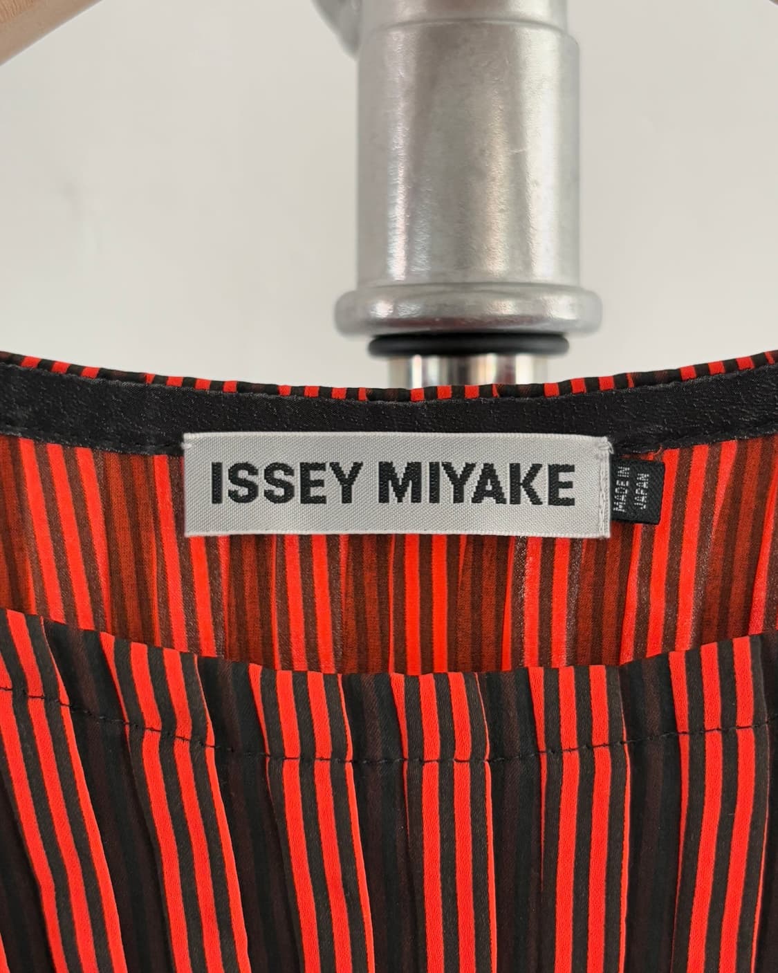 ISSEY MIYAKE 이세이미야케 레드 웨이브 플리츠 블라우스 상품이미지7