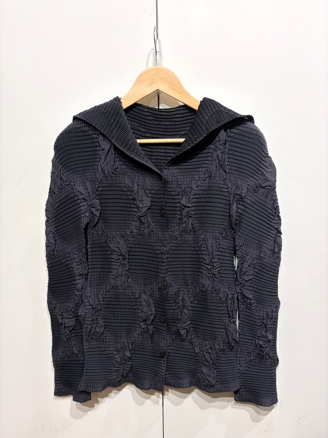 이세이미야케 플리츠 버튼 셔츠 상품이미지1