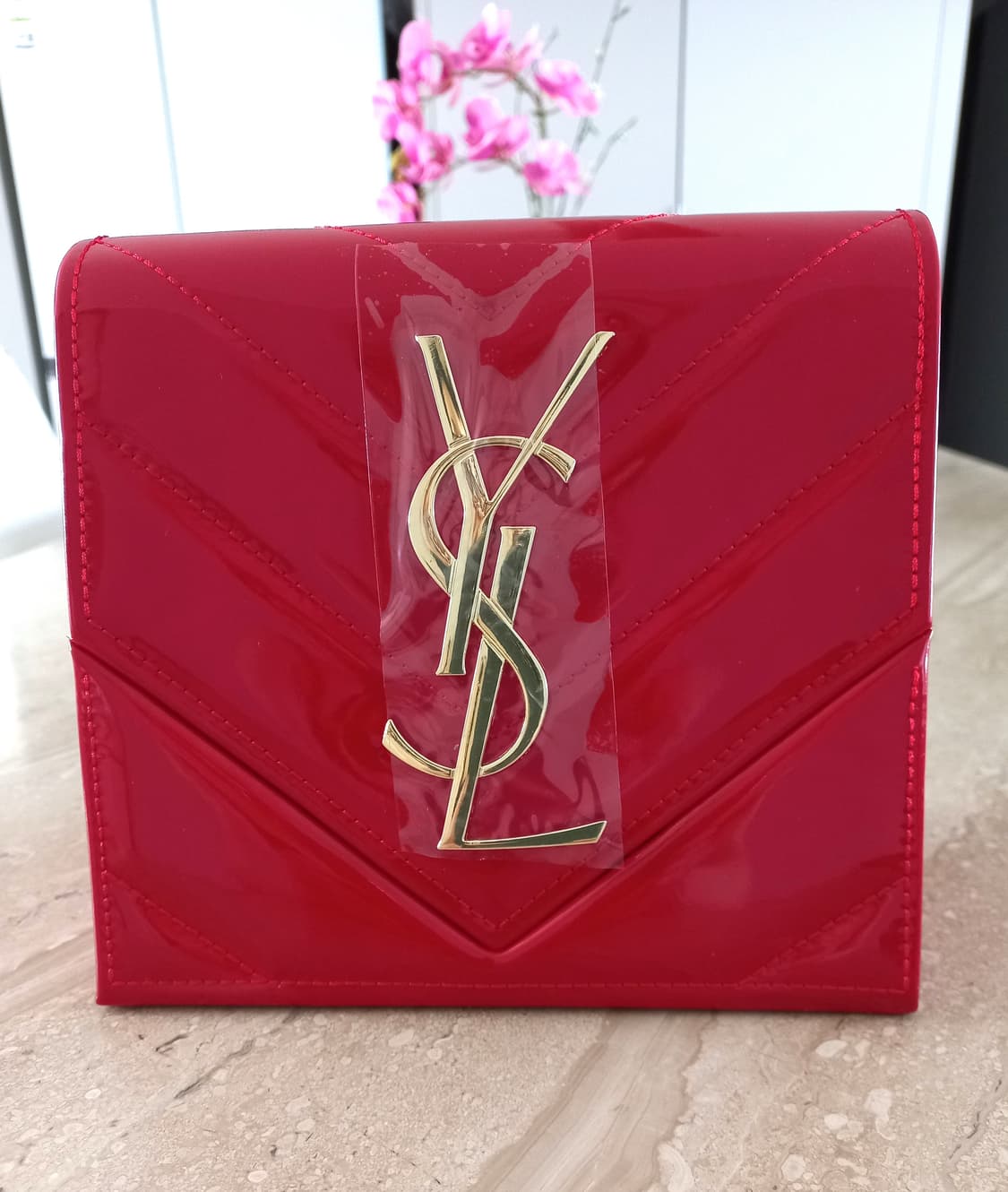 입생로랑 YSL 레드 에나멜 입체 파우치 (새제품) 상품이미지5