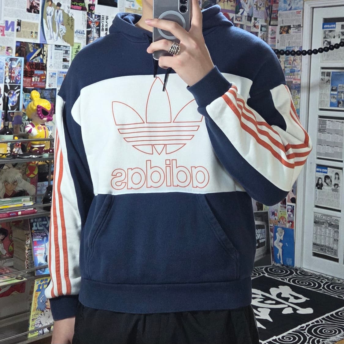 아디다스 빅로고 네이비 배색 후드티 상품이미지2