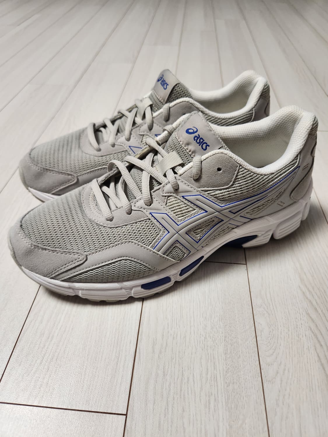 아식스 젤 조그 MC 그레이 사이즈275

여러 중고사이트에도 같이 판매 상품이미지1