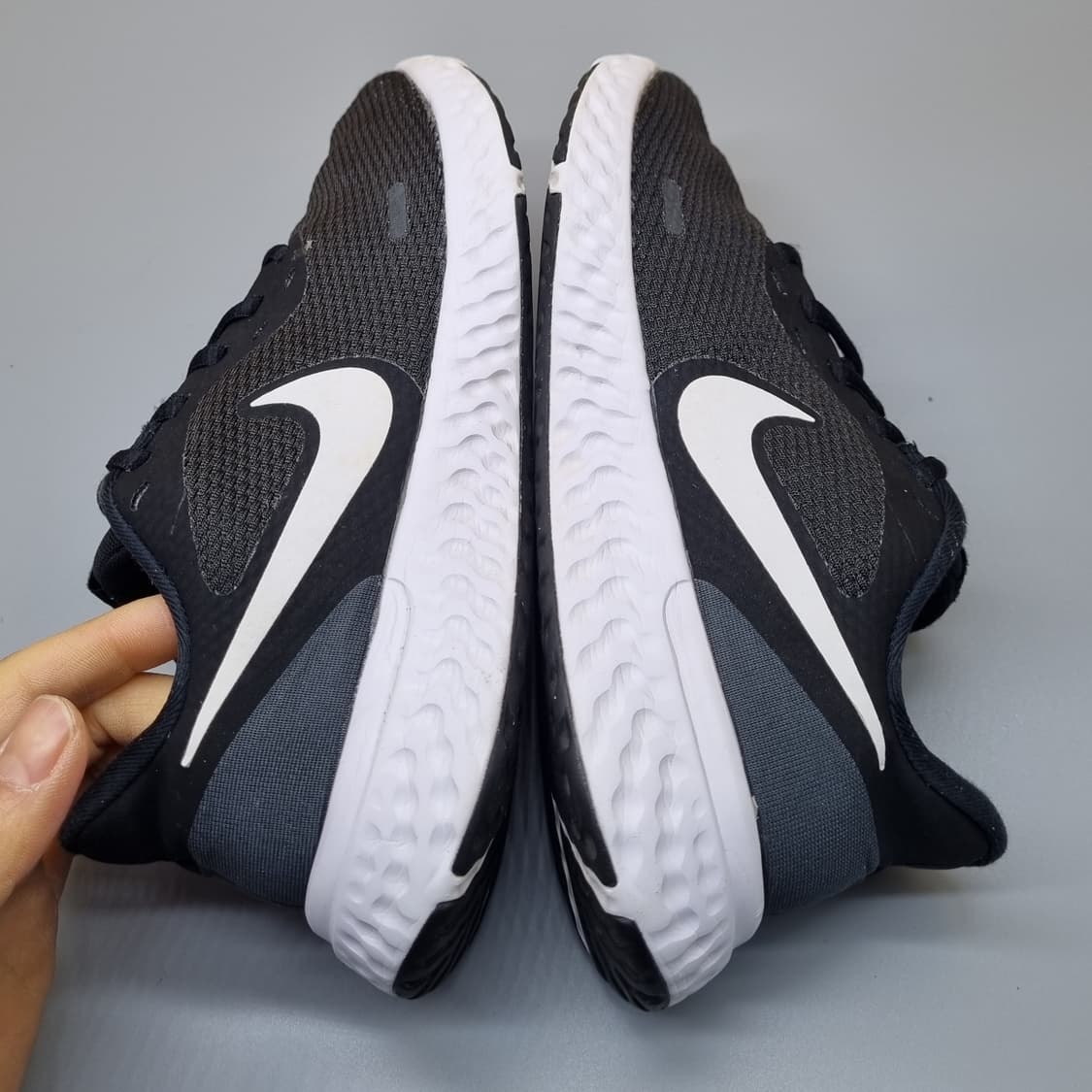 나이키 레볼루션5 여성운동화235  상품이미지5