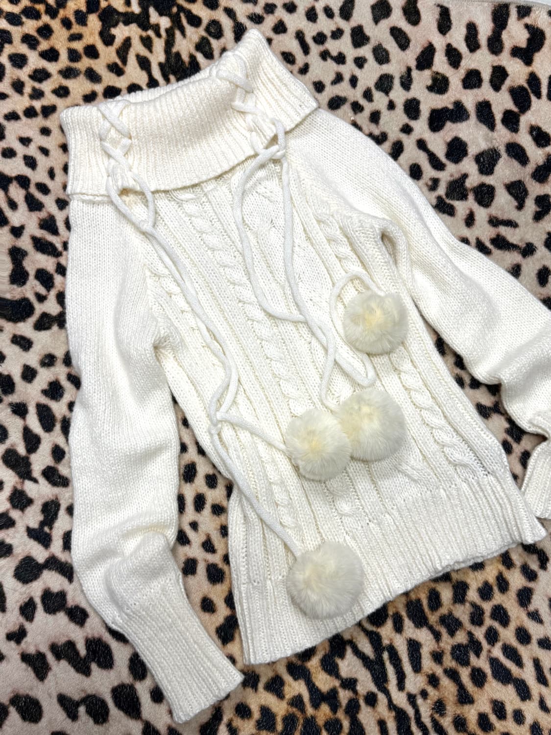 갸루 코르셋 하이넥 폼폼이 니트 상품이미지2