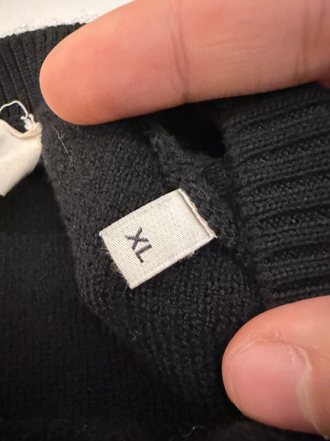 21ss 아미 스몰하트 로고 메리노 울 니트 블랙 상품이미지3