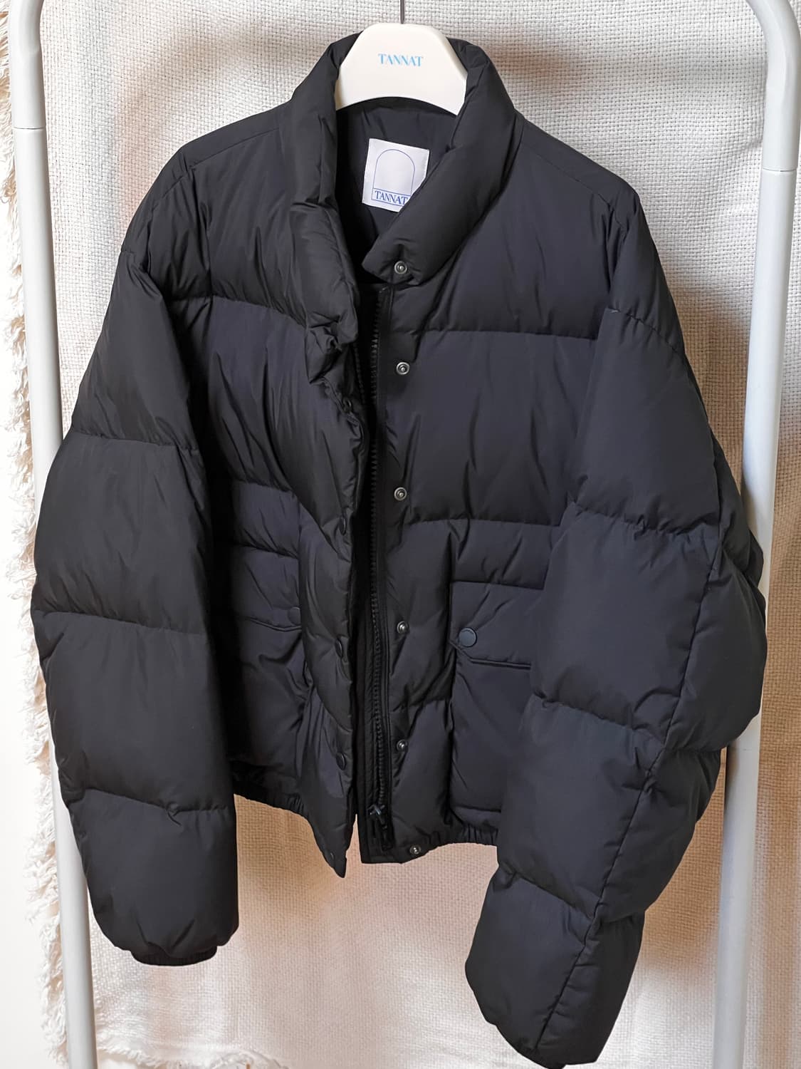 타낫 클래식 푸퍼 자켓 블랙 상품이미지1