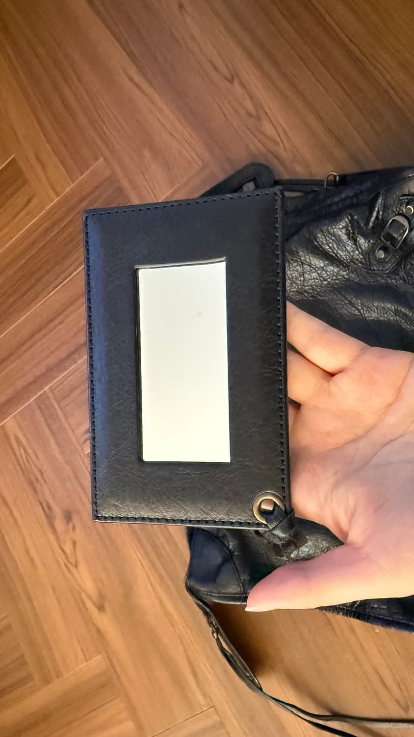 발렌시아가 시티 모터백 미디움 블랙 흑장 상품이미지5