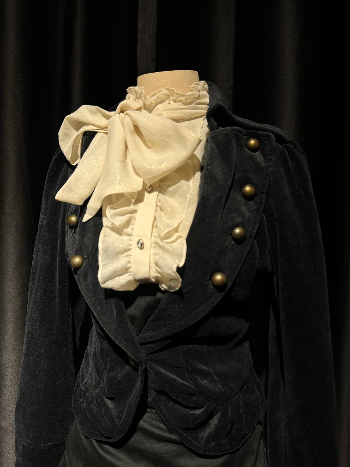 벨벳 버튼 포인트 블레이저 상품이미지3