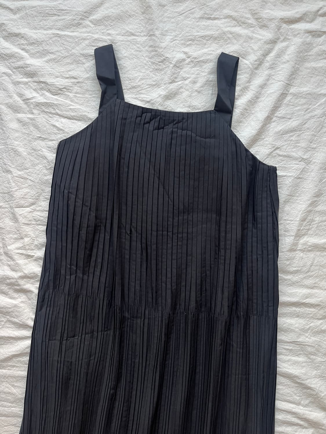 Cos 코스 플리츠 블랙 원피스 상품이미지5