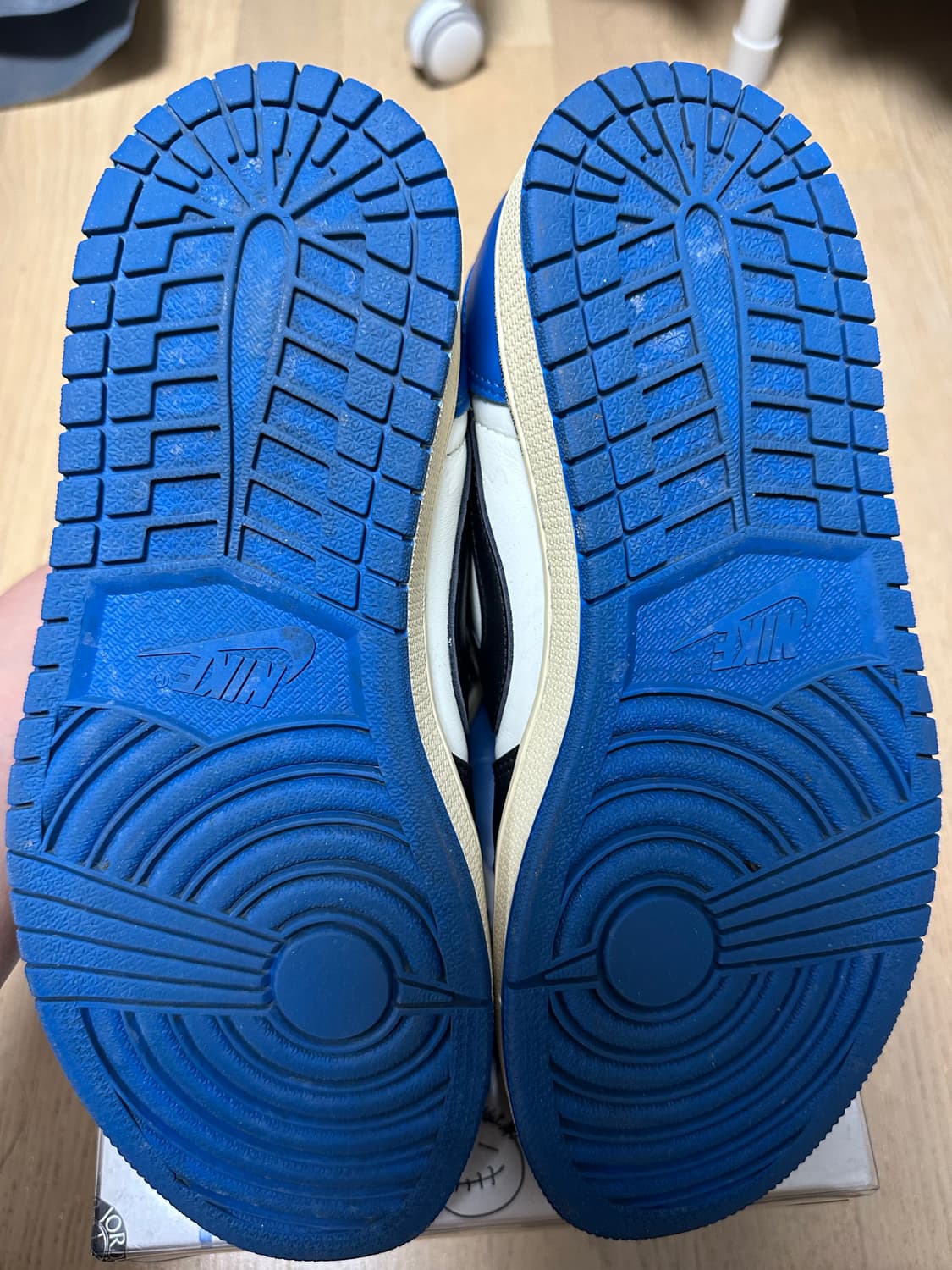 나이키 조던1 트래비스 스캇 프라그먼트 로우 프스캇 상품이미지2