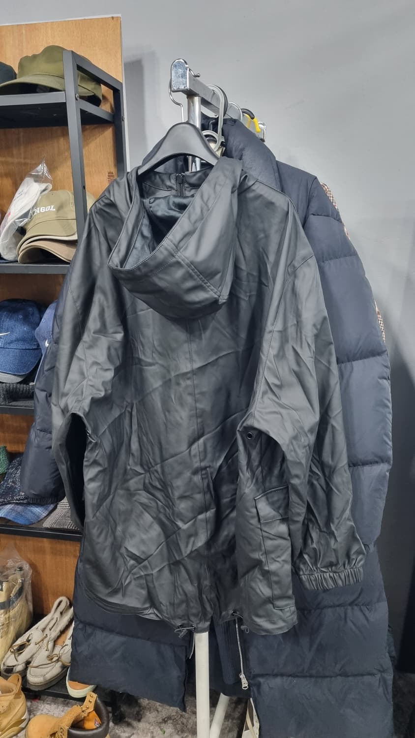 버쉬카 방풍 방수 바람막이 자켓  105적당 (가슴단면66) 상태최상 상품이미지3