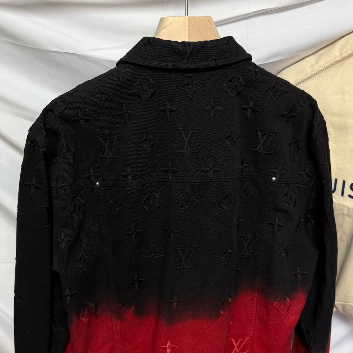 [S+급/50] 24FW 루이비통 엠브로이더드 블루종 모노그램 자켓 상품이미지5