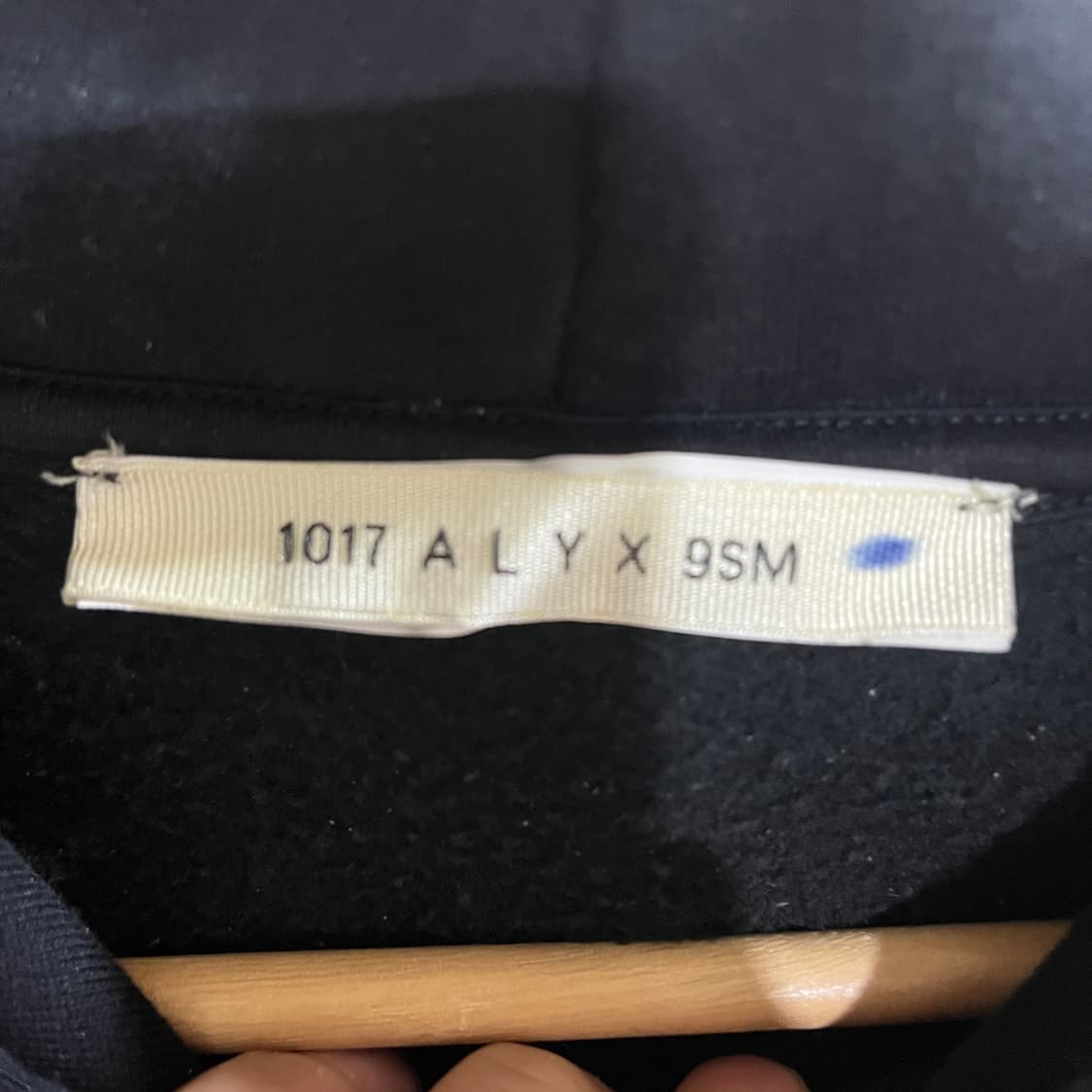 (XL) 1017 ALYX 9SM 로고 프린트 드로스트링 후드티 상품이미지4