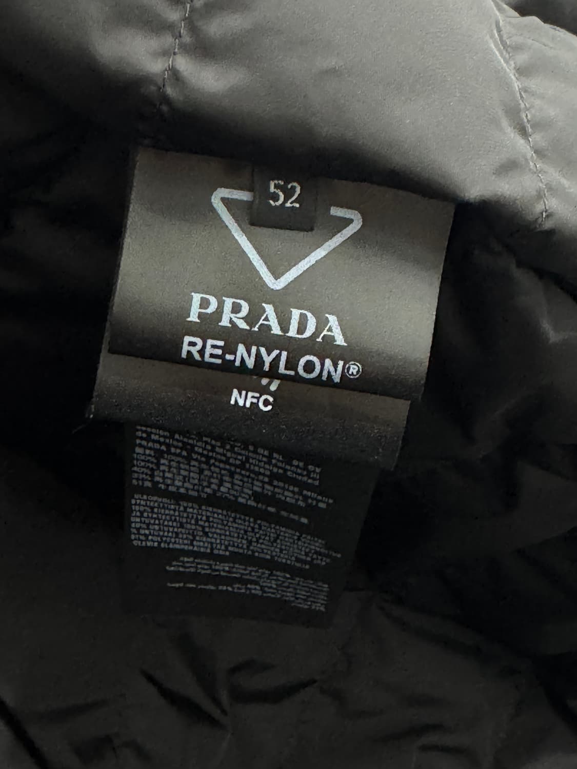 프라다 리나일론 패딩 52 상품이미지3