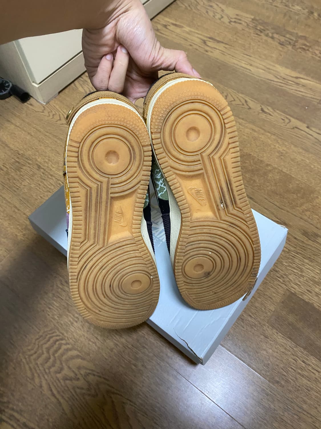 나이키 에어포스 1 캑터스잭 트레비스 스캇 280 상품이미지5